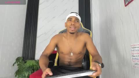 Snapshot of jack_muscles69_ chatting on 01/29/25, 03:22 Jack online show from 01/29/25, 03:22
