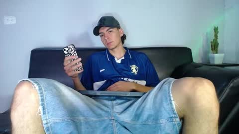 INDEPENDENT MODEL online show from 12/20/24, 01:11