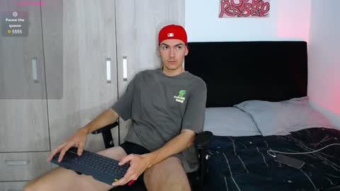 INDEPENDENT MODEL online show from 01/30/25, 11:01