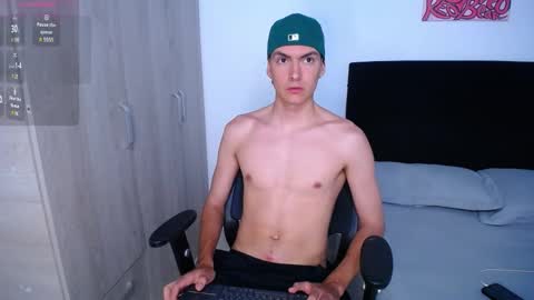 INDEPENDENT MODEL online show from 03/01/25, 04:04