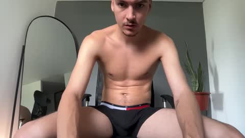 INDEPENDENT MODEL online show from 10/29/25, 02:19