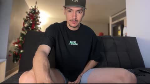 INDEPENDENT MODEL online show from 12/21/25, 09:05