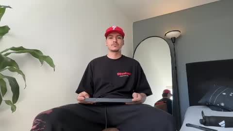 INDEPENDENT MODEL online show from 04/20/26, 06:09