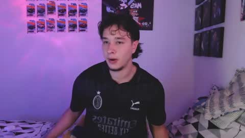 Snapshot of jack_walker190 chatting on 07/12/26, 04:36 J online show from 07/12/26, 04:36