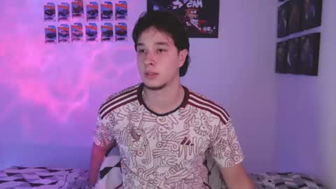 Snapshot of jack_walker190 chatting on 07/19/26, 04:16 J online show from 07/19/26, 04:16