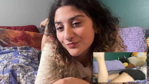 Hazel online show from 12/18/25, 04:51