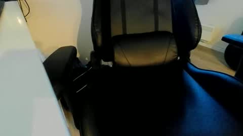 Snapshot of jackdanielzn chatting on 06/09/26, 02:17 jackdaniels6i online show from 06/09/26, 02:17