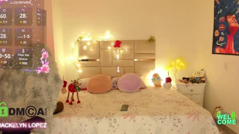 Snapshot of jackelyn_lopezz chatting on 12/30/24, 12:42 Jacky online show from 12/30/24, 12:42