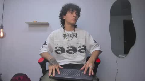 Snapshot of jackestaylor chatting on 10/06/25, 06:22 Jackes Taylor online show from 10/06/25, 06:22