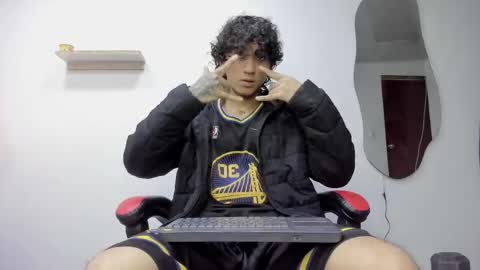 Snapshot of jackestaylor chatting on 10/19/25, 04:57 Jackes Taylor online show from 10/19/25, 04:57