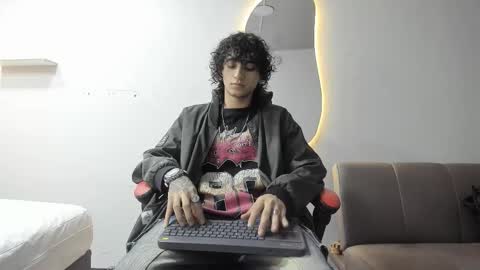 Snapshot of jackestaylor chatting on 02/22/26, 06:13 Jackes Taylor online show from 02/22/26, 06:13