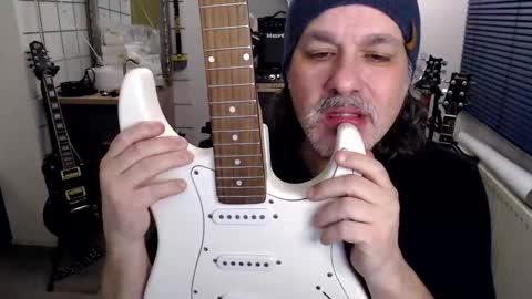 Jack independent model  online show from 03/31/26, 10:32