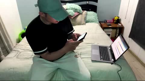 Snapshot of jacks_parrows chatting on 11/17/25, 07:25 jacks_parrows online show from 11/17/25, 07:25