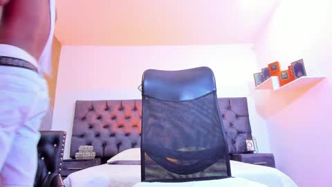 Snapshot of jacksonmuller_ chatting on 12/23/24, 04:28 Jackson online show from 12/23/24, 04:28