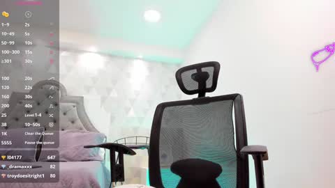 Snapshot of jacksonmuller_ chatting on 01/09/25, 05:43 Jackson online show from 01/09/25, 05:43