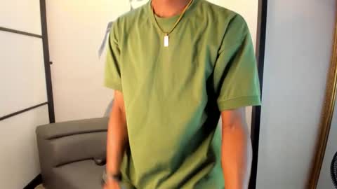 Snapshot of jacksonmuller_ chatting on 10/08/25, 01:20 Jackson online show from 10/08/25, 01:20