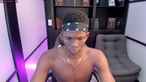 Snapshot of jacksonmuller_ chatting on 10/29/25, 02:08 Jackson online show from 10/29/25, 02:08