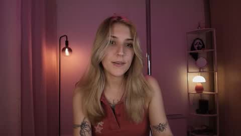 Snapshot of jacky_croft chatting on 02/11/26, 02:49 Linda Sofia help me get to 100 thumbs up online show from 02/11/26, 02:49