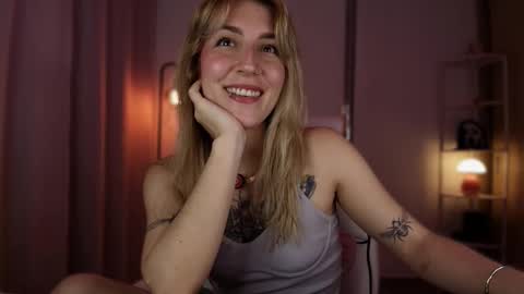 Snapshot of jacky_croft chatting on 02/22/26, 02:02 Linda Sofia help me get to 100 thumbs up online show from 02/22/26, 02:02