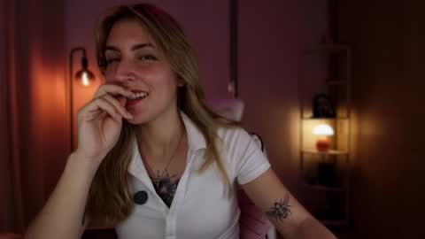 Snapshot of jacky_croft chatting on 02/28/26, 02:23 Linda Sofia help me get to 100 thumbs up online show from 02/28/26, 02:23