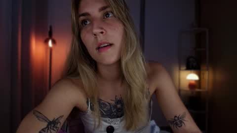 Snapshot of jacky_croft chatting on 03/02/26, 12:35 Linda Sofia help me get to 100 thumbs up online show from 03/02/26, 12:35