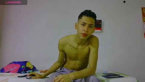 Snapshot of jacob_wolf_xxx chatting on 03/16/26, 05:35 jacob online show from 03/16/26, 05:35