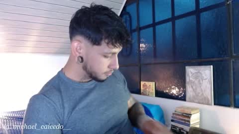 Michael Caicedo online show from 04/28/26, 03:00