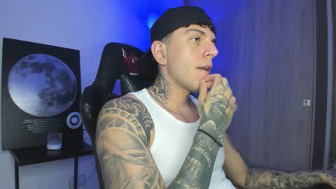 jacobb116 online show from 12/03/25, 01:57