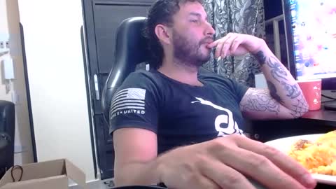 Snapshot of jacobkingd chatting on 08/09/26, 01:51 jacobkingd online show from 08/09/26, 01:51