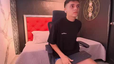 Snapshot of jacobrobeerts chatting on 02/06/25, 05:25 Jacob online show from 02/06/25, 05:25