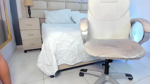 Snapshot of jacobrobeerts chatting on 02/08/25, 07:59 Jacob online show from 02/08/25, 07:59