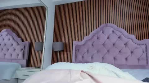 Snapshot of jacobrobeerts chatting on 09/17/25, 03:03 Jacob online show from 09/17/25, 03:03