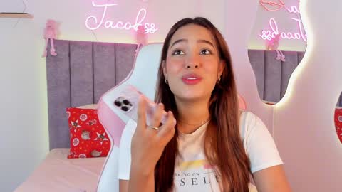 Snapshot of jacobss_gh chatting on 12/17/24, 09:16 JACOBSS online show from 12/17/24, 09:16