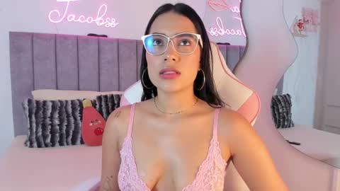 Snapshot of jacobss_gh chatting on 09/09/25, 09:03 JACOBSS online show from 09/09/25, 09:03