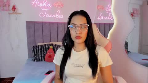 Snapshot of jacobss_gh chatting on 09/17/25, 09:05 JACOBSS online show from 09/17/25, 09:05