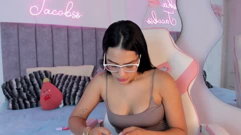 Snapshot of jacobss_gh chatting on 09/24/25, 12:25 JACOBSS online show from 09/24/25, 12:25