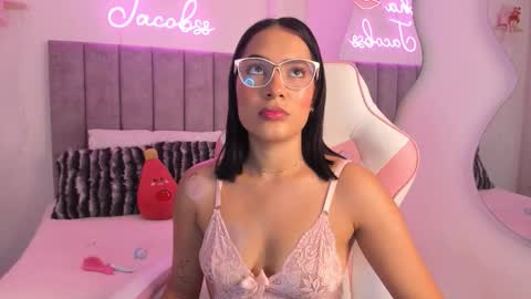 Snapshot of jacobss_gh chatting on 11/12/25, 09:25 JACOBSS online show from 11/12/25, 09:25