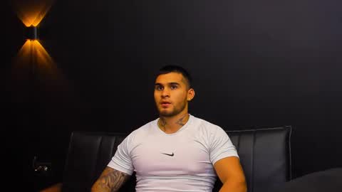 Snapshot of jacobsthorm chatting on 02/19/25, 06:22 jacobsthorm online show from 02/19/25, 06:22