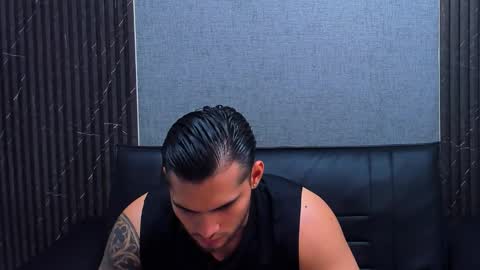 Snapshot of jacobsthorm chatting on 10/23/25, 04:12 jacobsthorm online show from 10/23/25, 04:12