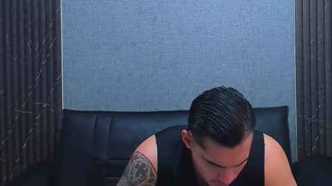 Snapshot of jacobsthorm chatting on 11/14/25, 04:33 jacobsthorm online show from 11/14/25, 04:33