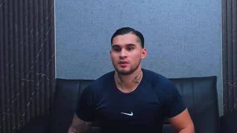 Snapshot of jacobsthorm chatting on 11/15/25, 03:59 jacobsthorm online show from 11/15/25, 03:59