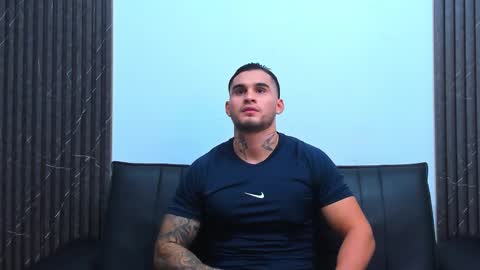 Snapshot of jacobsthorm chatting on 11/21/25, 03:05 jacobsthorm online show from 11/21/25, 03:05