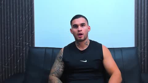 Snapshot of jacobsthorm chatting on 11/22/25, 03:38 jacobsthorm online show from 11/22/25, 03:38