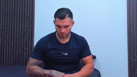 Snapshot of jacobsthorm chatting on 11/25/25, 03:28 jacobsthorm online show from 11/25/25, 03:28