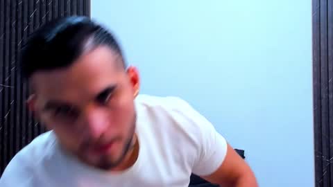 Snapshot of jacobsthorm chatting on 11/30/25, 03:21 jacobsthorm online show from 11/30/25, 03:21