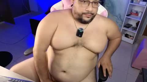 Snapshot of jacoob_woods chatting on 07/24/26, 10:30 daddy sir master bear online show from 07/24/26, 10:30