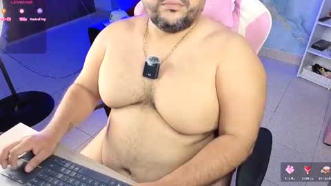 Snapshot of jacoob_woods chatting on 07/25/26, 10:35 daddy sir master bear online show from 07/25/26, 10:35