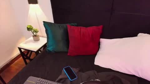 Snapshot of jacovelvet chatting on 02/09/26, 01:04 jacovelvet online show from 02/09/26, 01:04