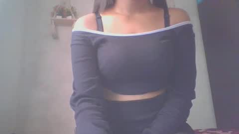 jacqueline_fernandez online show from 01/20/25, 10:18