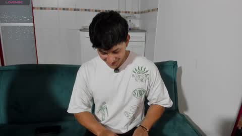Snapshot of jacques_cardiet chatting on 10/16/25, 05:58 jacobo online show from 10/16/25, 05:58